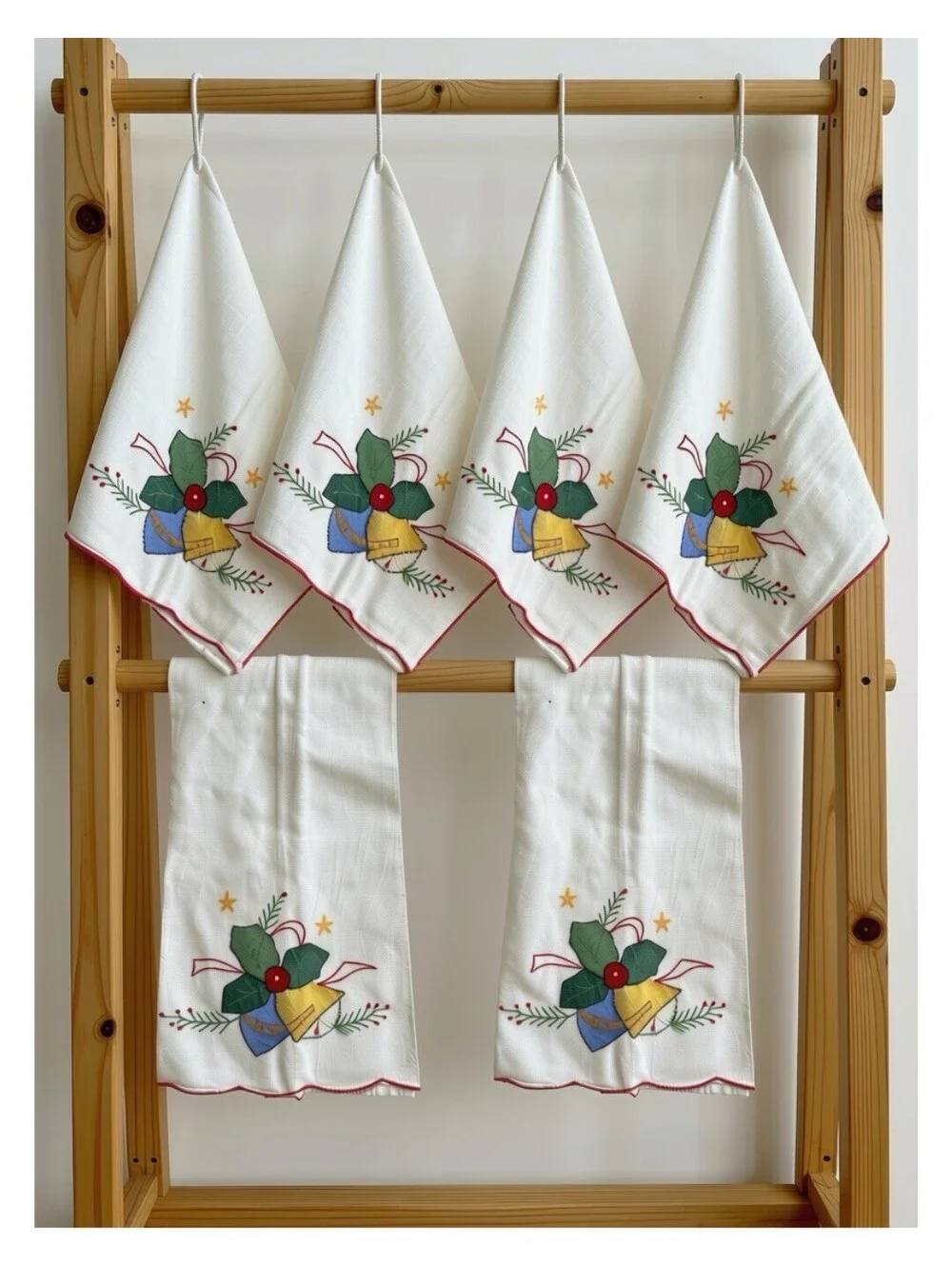 Vintage Embroidered Christmas Dinner Napkins / Tea Towels Set of 6 Linens